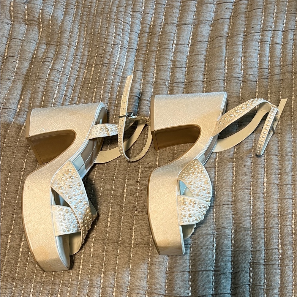 Dolce & Gabbana Cream Pearl Embellished Heels - Picture 2 of 4